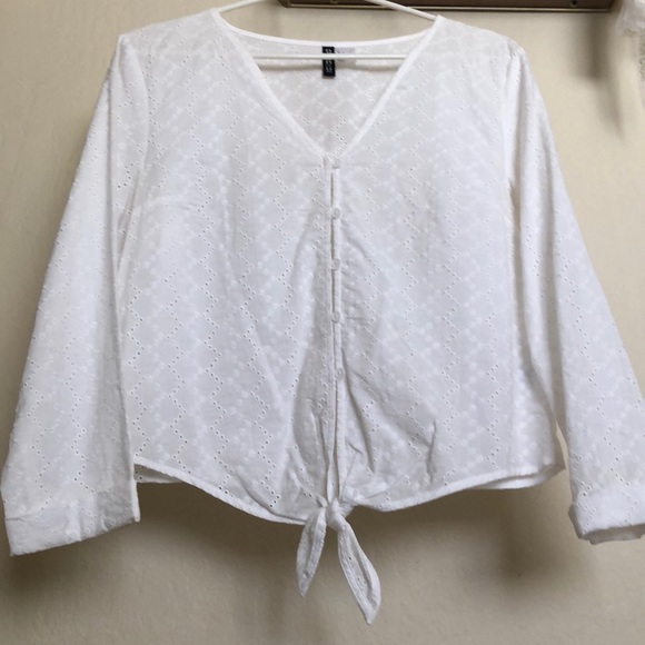 Top - Picture 3 of 4